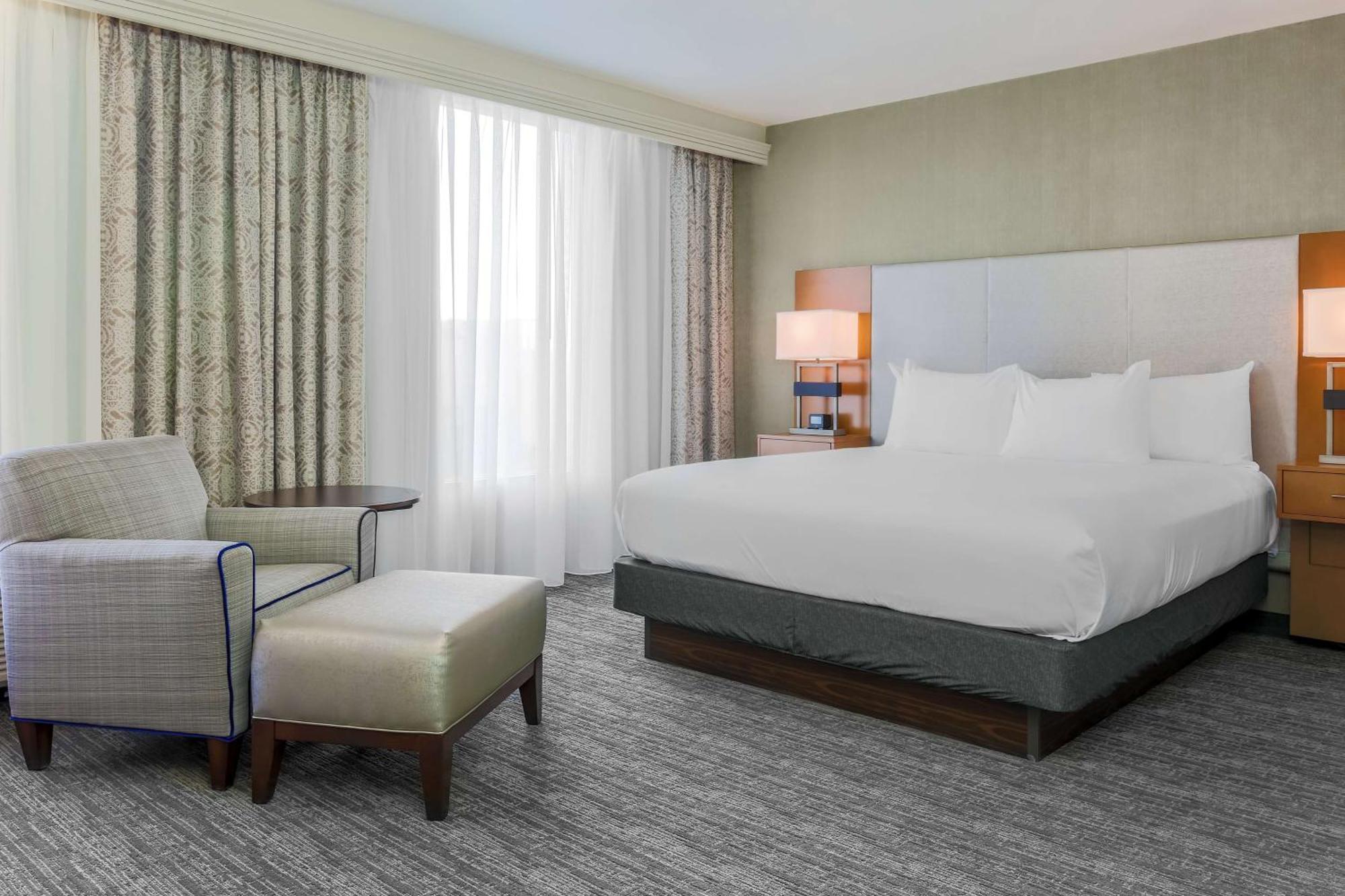 Hotel Doubletree By Hilton Atlanta Airport College Park Exterior foto
