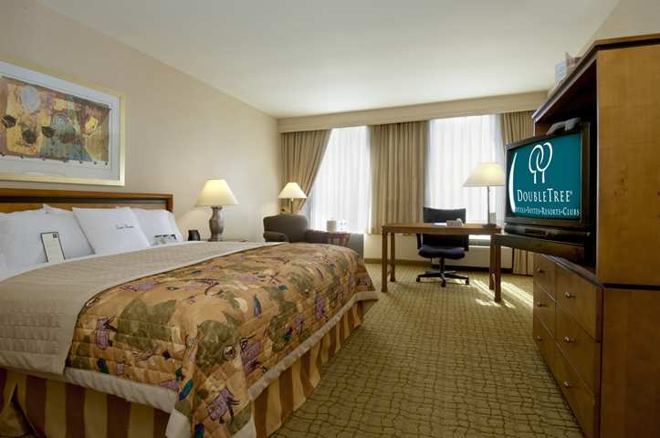 Doubletree By Hilton Atlanta Airport Hotel Habitación foto